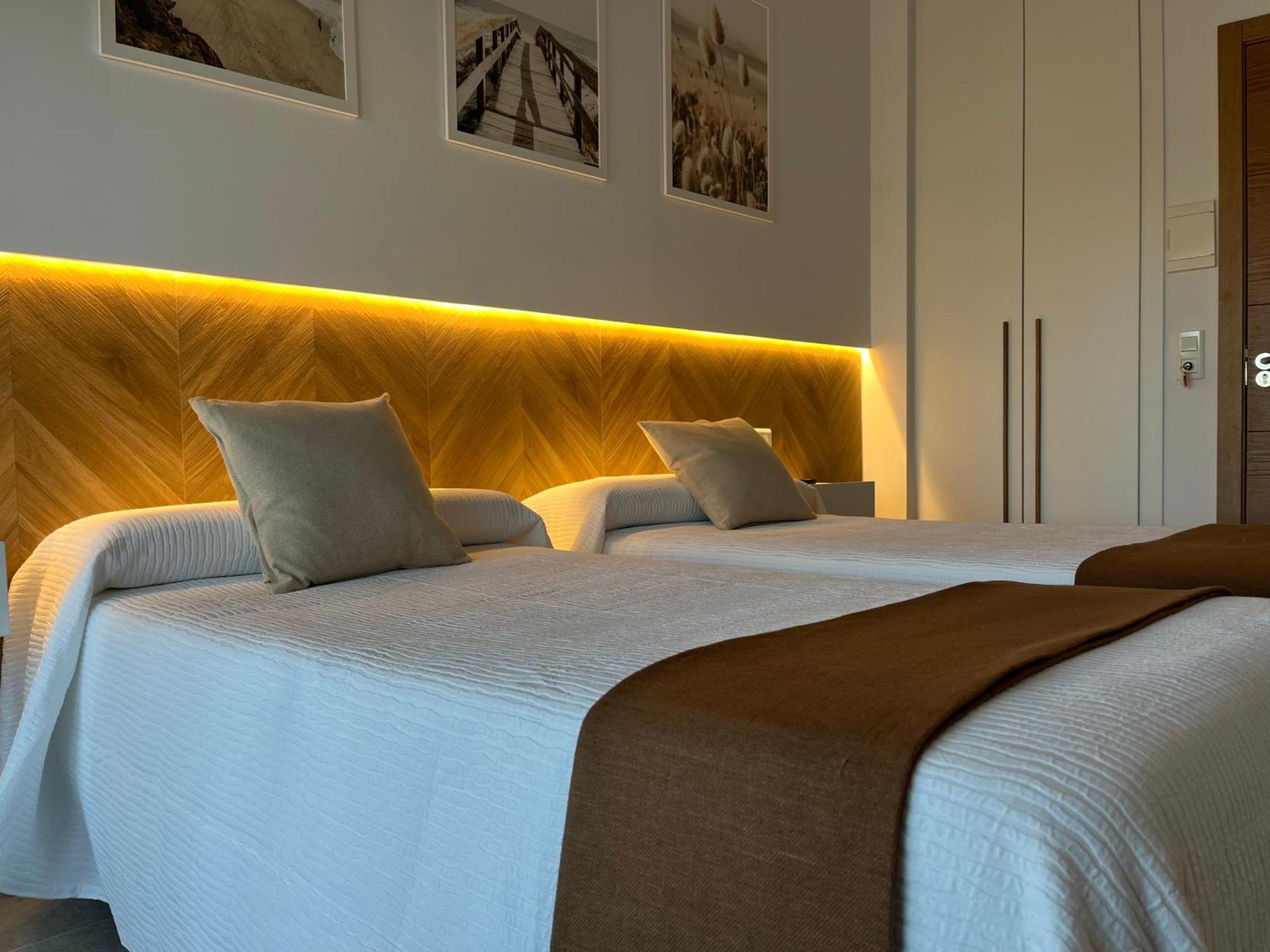 Hostal Parador De Los Llanos Torreorgaz 외부 사진