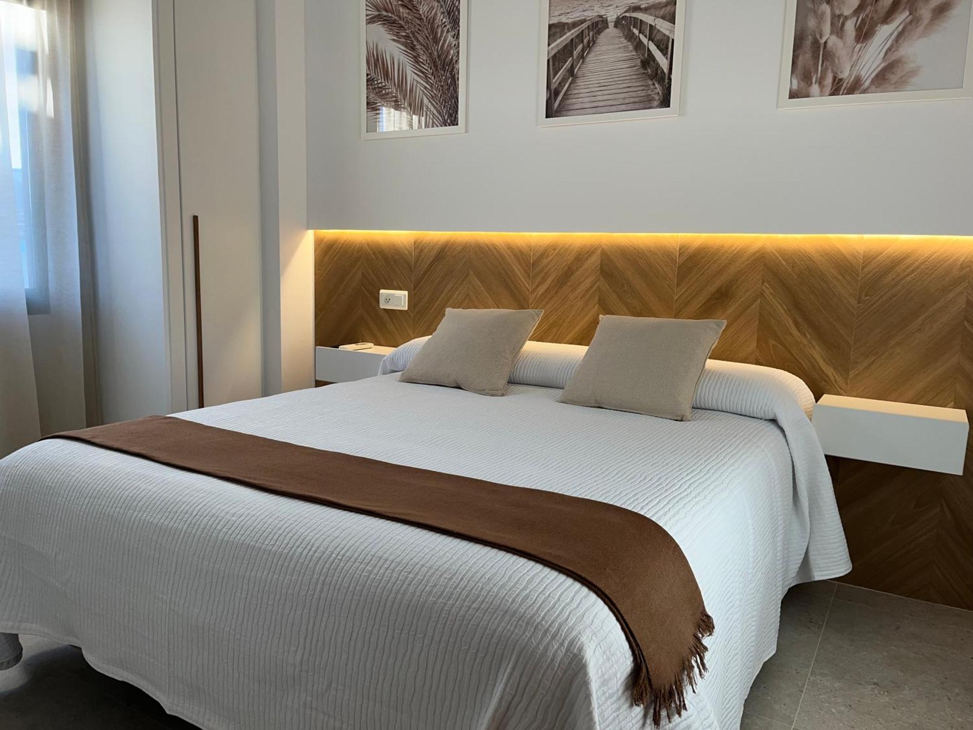 Hostal Parador De Los Llanos Torreorgaz 외부 사진
