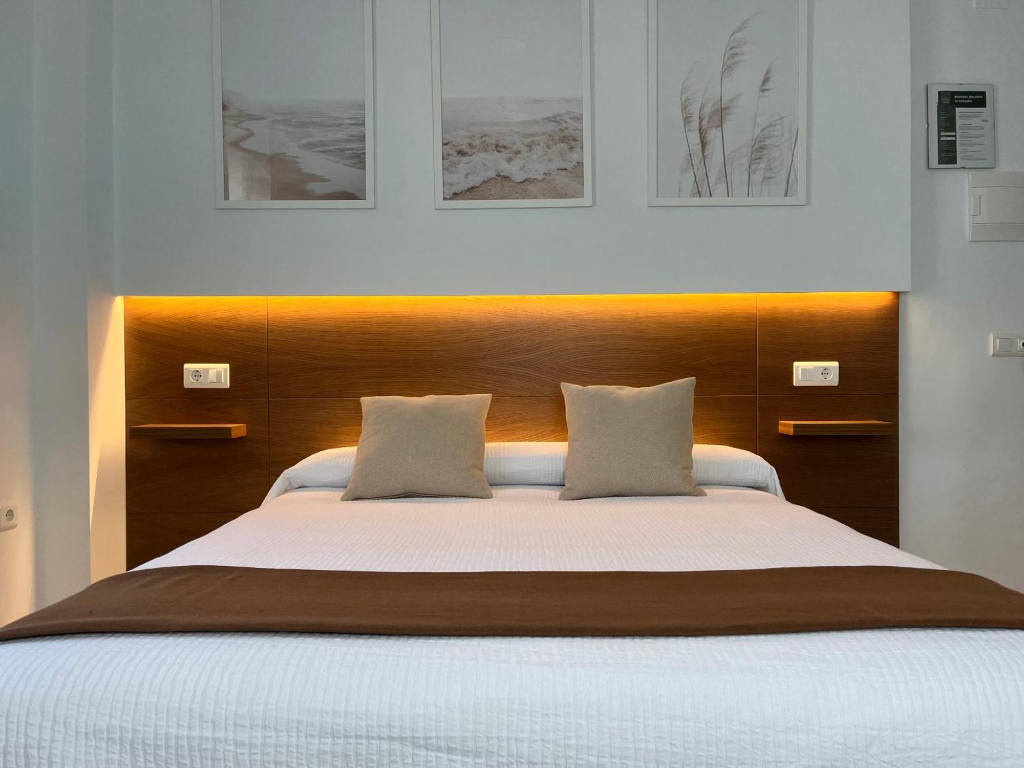 Hostal Parador De Los Llanos Torreorgaz 외부 사진