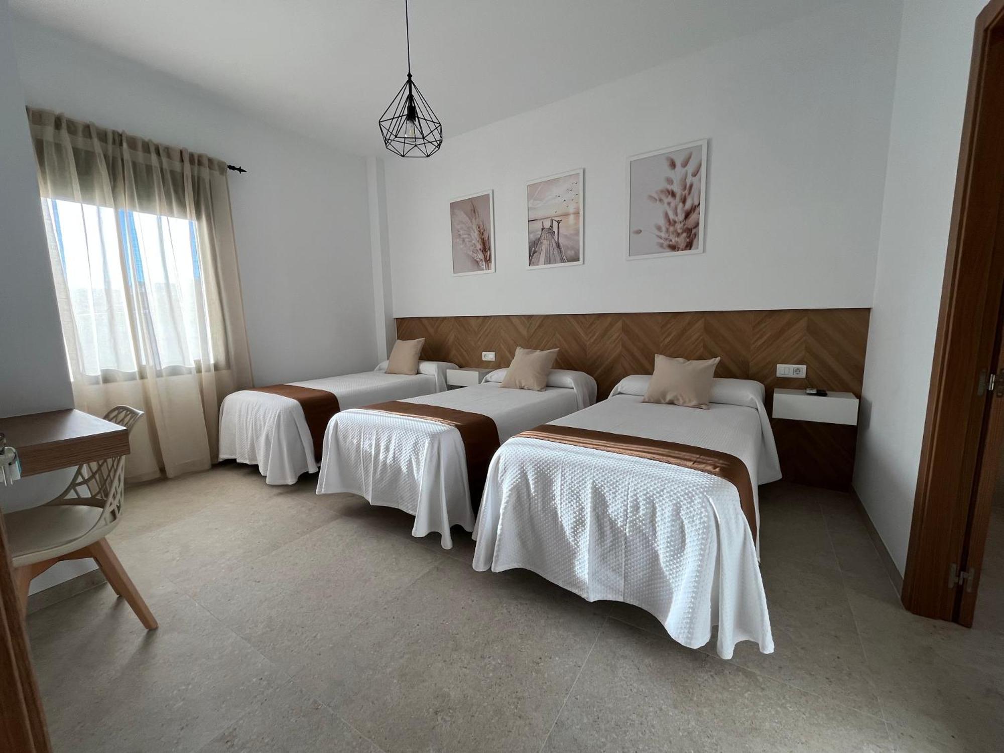 Hostal Parador De Los Llanos Torreorgaz 외부 사진