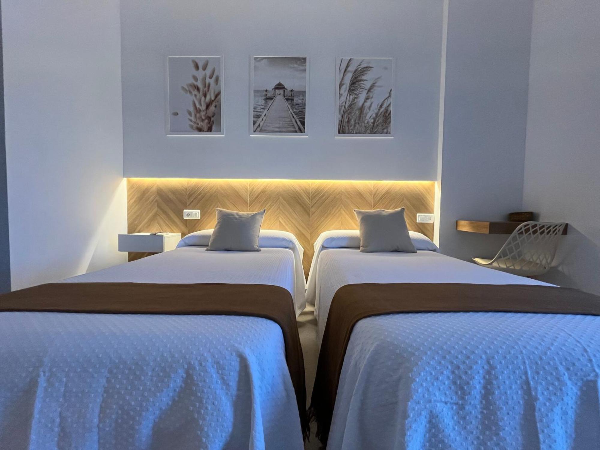 Hostal Parador De Los Llanos Torreorgaz 외부 사진