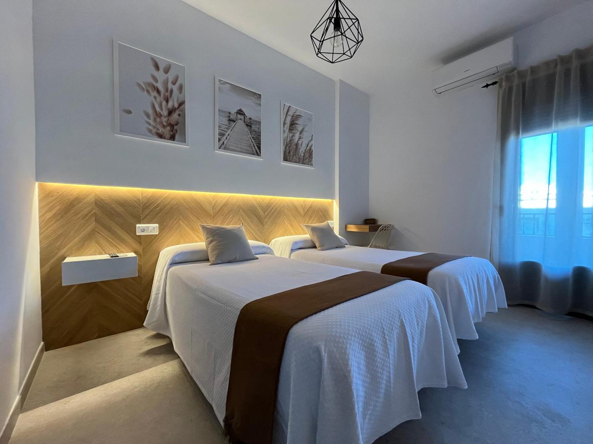 Hostal Parador De Los Llanos Torreorgaz 외부 사진